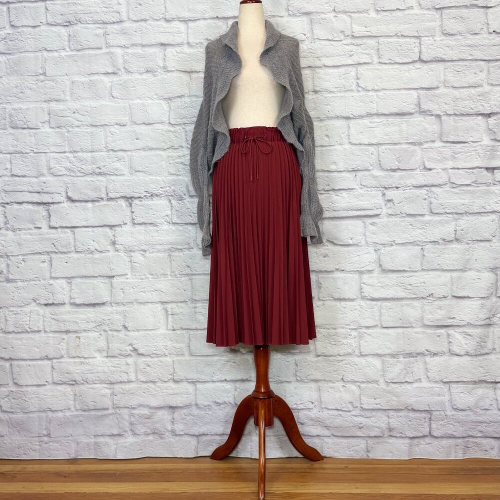 Athleta Hayes Crimson Pleated Midi Skirt - Picture 5 of 9